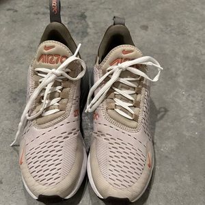 Men’s air max gently used size 7.5